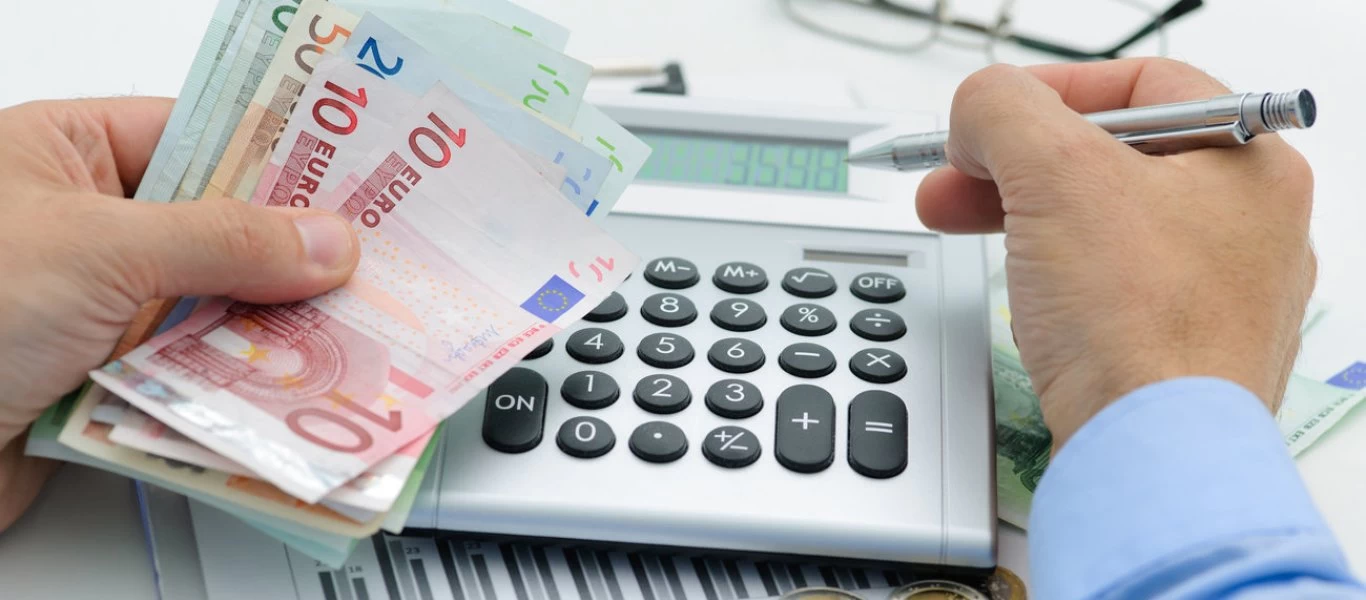 Αυτοί είναι οι φορολογούμενοι που θα καταβάλουν φόρο μόνο για το 50% του εισοδήματός τους